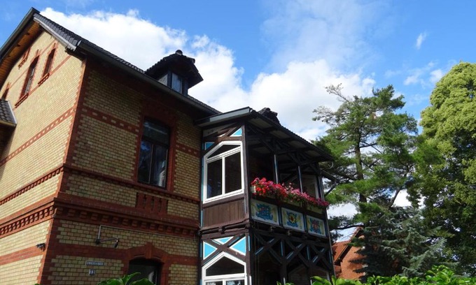 Blankenburg House | " ART DDR" eig Bad dir im Zim, 3 OG, Treppensteigen kein Fruehhstück keine Kueche nur Uebernachtung Parkpl, WIFI, Blankenb