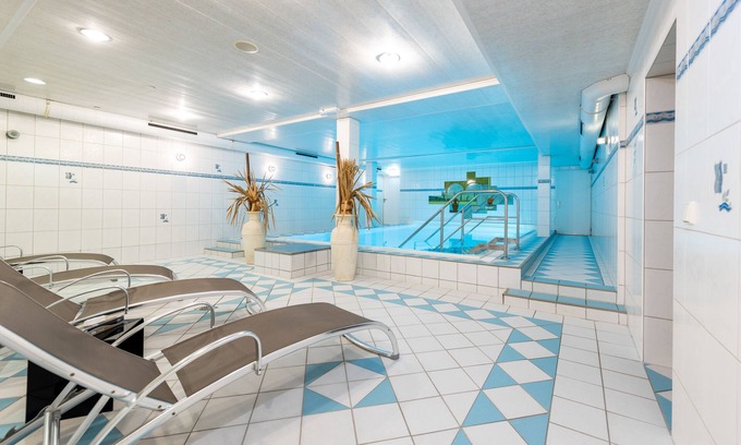 Aachen Hotel | Art Hotel Aachen: Relaxing Pool, Spa & Family-Friendly Stay