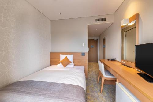 Chuo Ward Hotel | Modern Art Hotel Near Niigata Station with Family Amenities