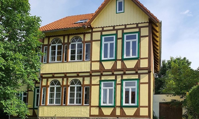 Wernigerode Apartment | Art Nouveau Serenity with Pool and Family-Friendly Comfort
