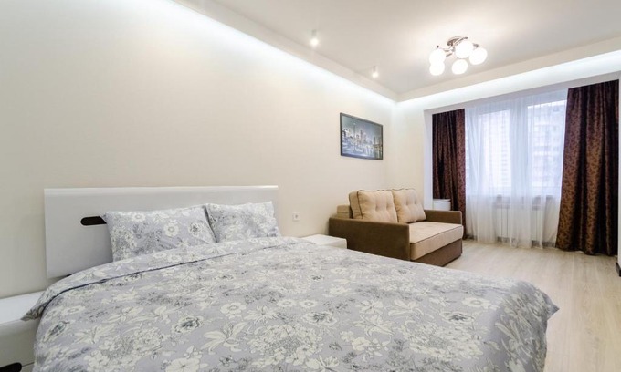 Obolon' Apartment | Stellar ARTAL Apartment on Obolonsky Avenue - Guest Rated 9.7