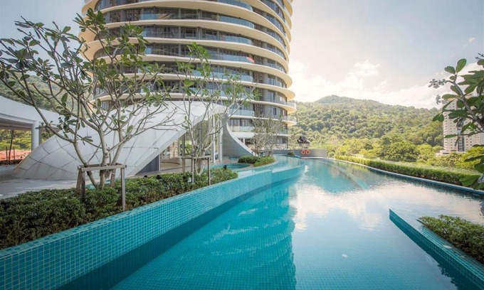 Gelugor Apartment | Experience Arte S Suite: 4-Star Family-Friendly Retreat