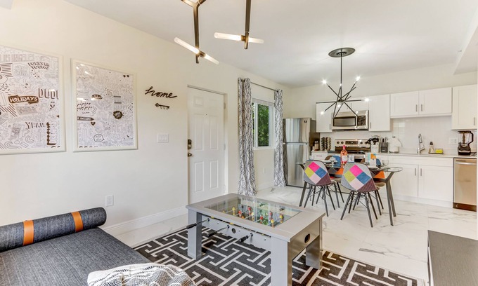 Wynwood Art District Apartment | Experience ArTease 3: Steps from Wynwood & Design District