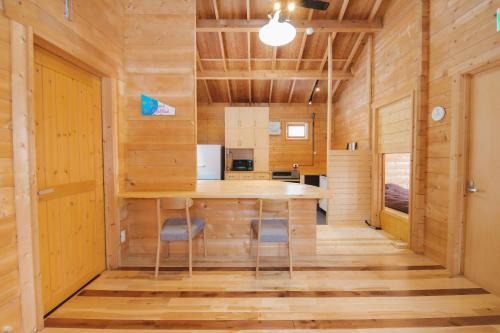 Ponto House | Explore Artemina Kussharoko Log Terrace, Family-Friendly Retreat