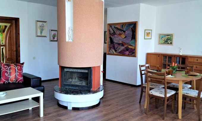 Kazanlak Apartment | Cozy ArtGallery Apartment Near Kazanlak City Center