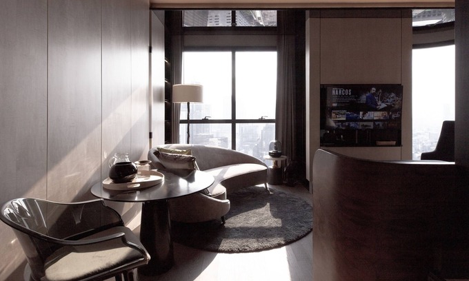 Siam Condo | Elegant Artisan Room Steps from MRT Samyan