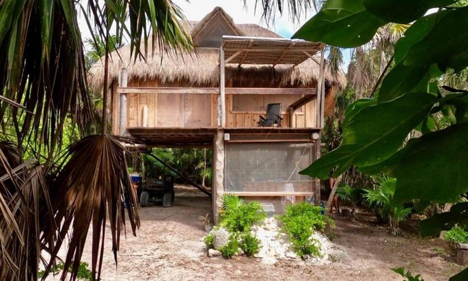 Cozumel Ski Chalet | Eco-Friendly Oceanfront Cabin - Casa Ixchel, Rated 9/10
