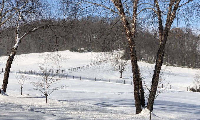 Jonesborough Apartment | Artist Retreat with beautiful views to photograph or paint or just to relax.