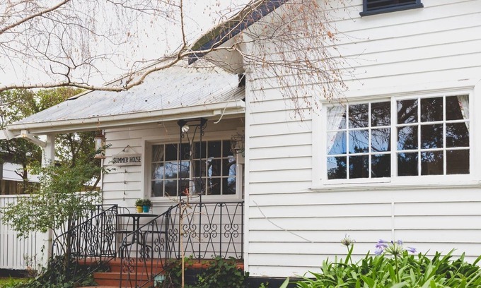 Rosebud House | Artistic Retreat with Ocean Views & Pet-Friendly Amenities