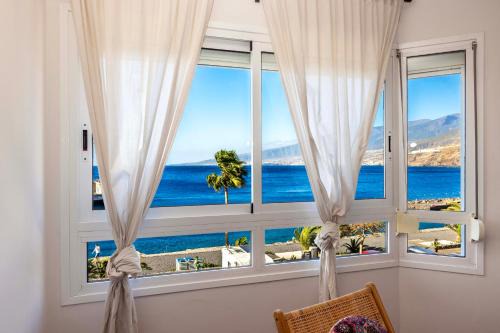 Radazul Apartment | Oceanfront Getaway at Primera Línea de Playa Radazul