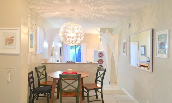 South Palm Park Neighborhood Association Apartment | Artistic Retreat with Pool, Spa & Garden Near the Beach