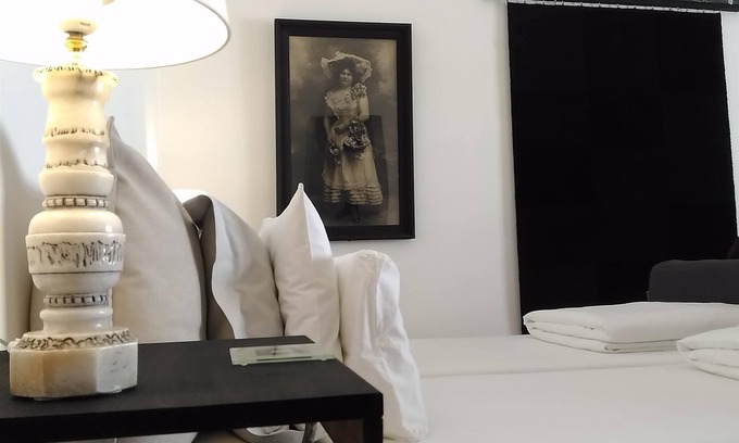 Ujlipotvaros Apartment | ArtSu Danube Riverside 2-Bedroom Apartment with Pool