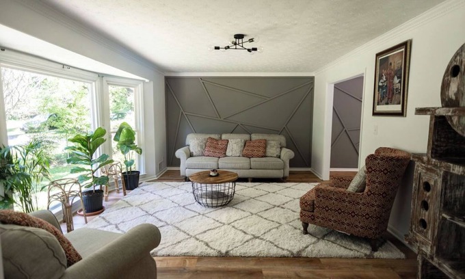 Lithonia House | Eclectic Retreat with Private Pool & Hot Tub Near Atlanta