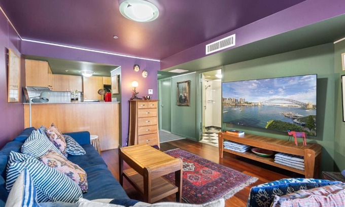 Woolloomooloo Apartment | Artsy Boho Den in Iconic Fingerwharf Woolloomoolo