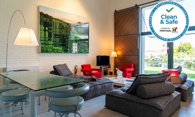Bonfim House | ARTY PORTO - Elegant Duplex with Garden & Top Ratings