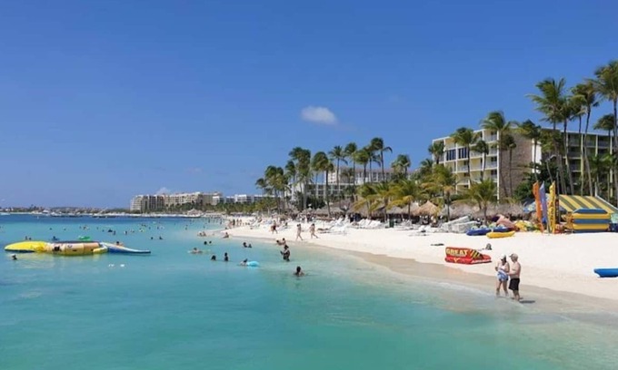 Soledad Apartment | Discover Aruba Villa Paraíso: Spa, Breakfast & Family-Friendly!