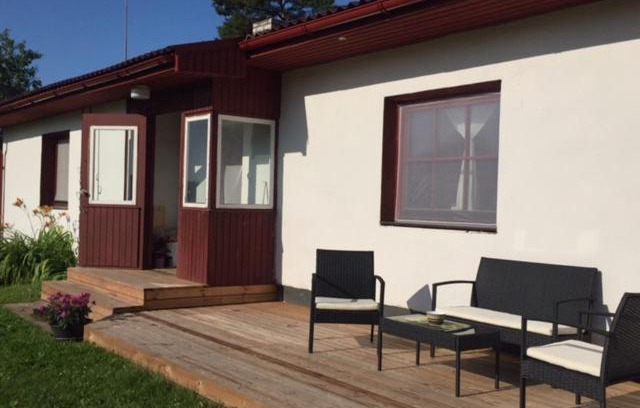 Rahtla House | Inviting Aruvälja Summerhouse: Pet-Friendly with Hot Tub