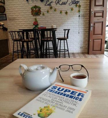 Pematangsiantar Bed & Breakfast | Guest Favorite: Arya Inn with Family-Friendly Amenities