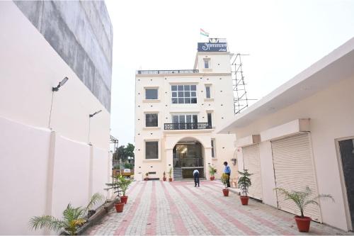 Faizabad Hotel | Aryavart Hotel