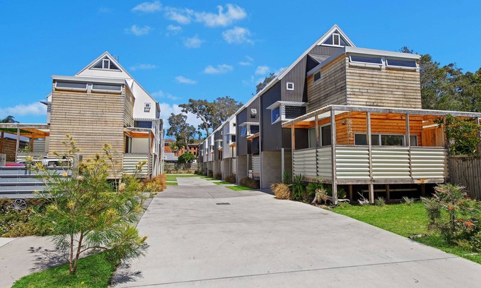 Crescent Head House | Discover the New Eco-Friendly Townhouse for Your Stay