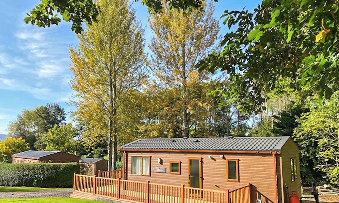 Hyssington Cottage | Relax at Avon Lodge: Pet-Friendly Retreat with Breakfast