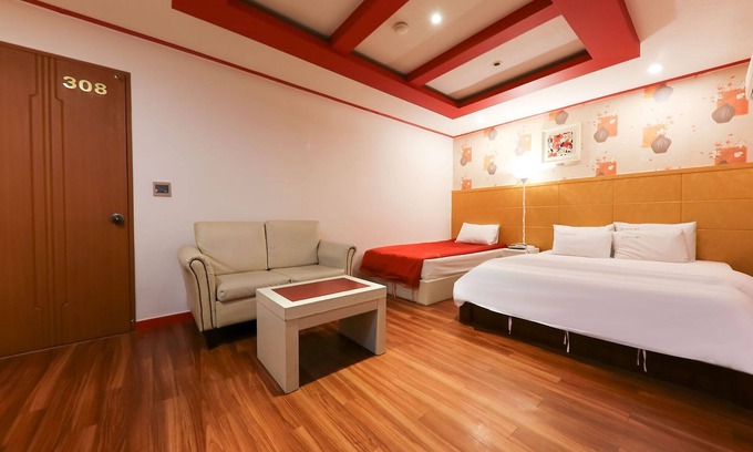 Araemojong Hotel | Eco-Friendly Stay at Asan Terminal Inca Motel with Breakfast