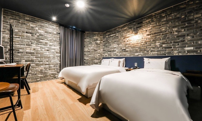 Oncheon-dong Hotel | Eco-Friendly Stay at Asan Wol with Breakfast & Kitchen