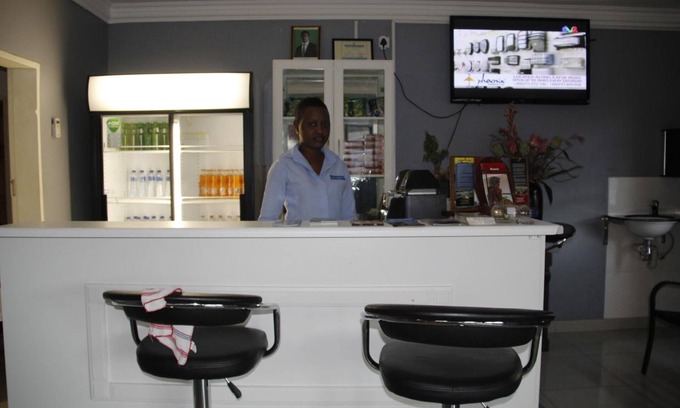 Livingstone Apartment | Cozy Asante Apartments with Pool and Ocean View Awaits