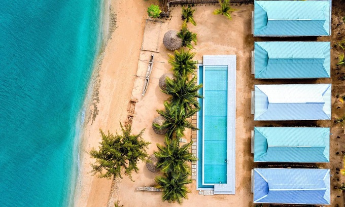 Fukuchani House | Asante Sana Beach Cottages: Oceanfront Family Getaway