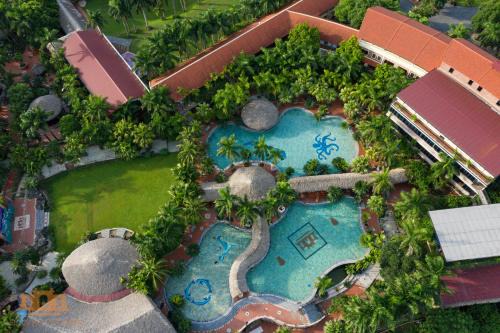 Thach That Hotel | Relax at Asean Resort - Shiki Onsen & Spa with Ocean Views