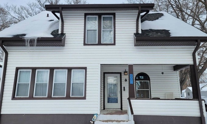 Ogallala House | Ash Breeze Harbor 15min from Lake Mac