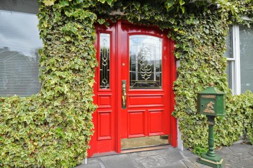 Roscoe Bed & Breakfast | Discover Ash Grove House: Top-Rated 4-Star Retreat