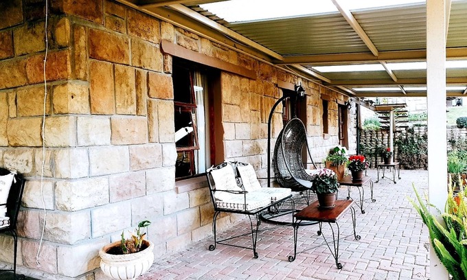 Clarens Bed & Breakfast | Family-Friendly Ash River Lodge B&B with Breakfast Included
