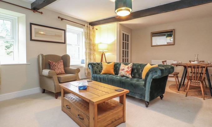 Hayton Cottage | Family-Friendly Ash Tree Cottage in Beautiful Brampton