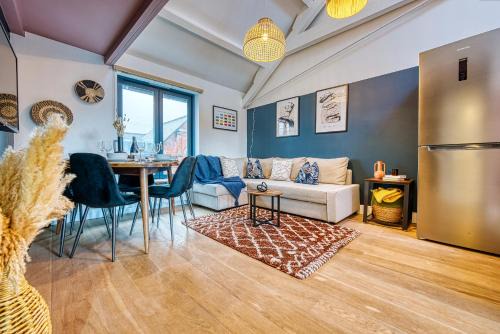 Cirencester Apartment | Comfortable Ashcroft Loft - 4-Star Central Apartment Retreat