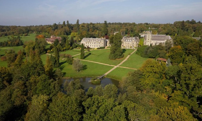 Wych Cross House | Experience Comfort at Ashdown Park Hotel with Spa & Pool