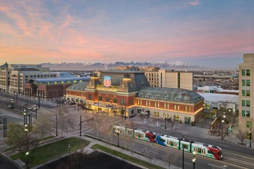 Downtown Salt Lake City Hotel | Discover Asher Adams: Family-Friendly & Wheelchair Accessible