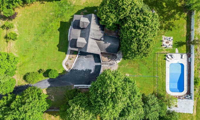 Fletcher House | Prime Asheville Retreat Near Airport and Biltmore Estate