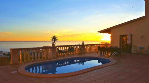 Sitges Bed & Breakfast | Experience Ashram Villa Sunshine: Oceanfront & Pet Friendly