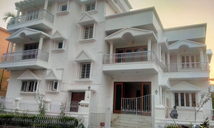 Salt Lake House | Ashray The Living Entity