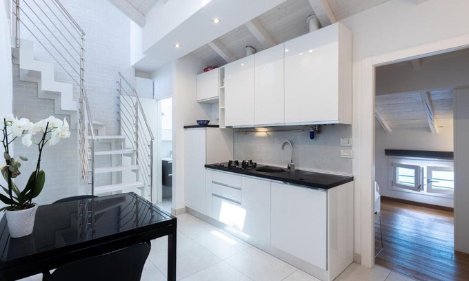L'antico Ghetto Ebraico Apartment | Discover Asinelli, Bologna: Pet & Child Friendly Retreat
