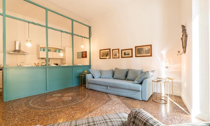 L'antico Ghetto Ebraico Apartment | Asinelli Suite: Spectacular Views and Family-Friendly Amenities