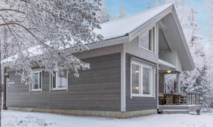 Pyhatunturi House | Relax at Aslakin Helmi by Interhome: Lake View & Spa