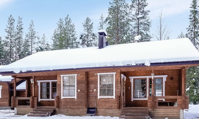Sirkka House | Relaxing Lake View Retreat: Aslakit b by Interhome