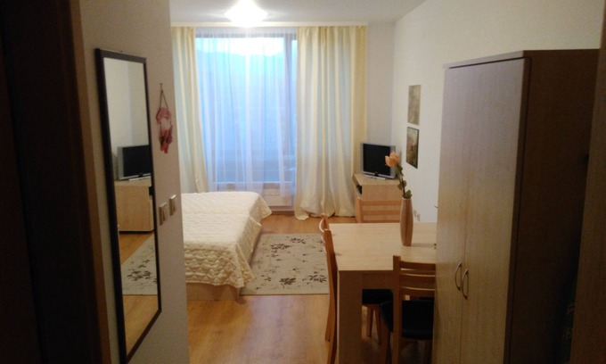 Razlog Apartment | Cozy Aspen Golf Studio in Bansko with Pool & Spa
