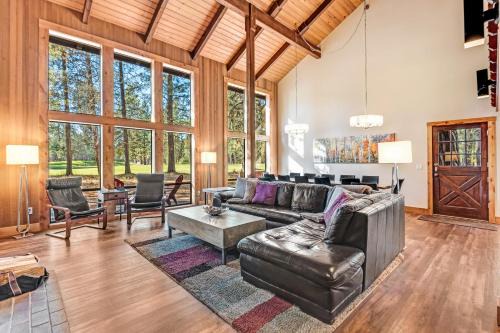 Black Butte Ranch House | Experience Comfort at Aspen Lodge with Pool and Hot Tub