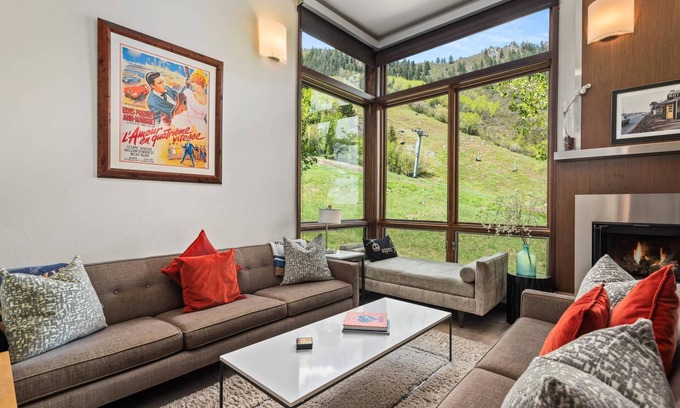 Aspen Condo | Unforgettable Summer and Fall Getaways with Pool Access