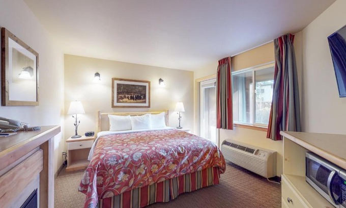 Downtown Leavenworth Hotel | Family-Friendly Retreat at Aspen Suites 506: The Nest