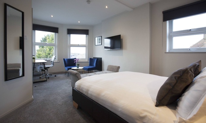 Guildford Bed & Breakfast | Asperion Hotel: 4-Star Retreat with Spa and Dining Options