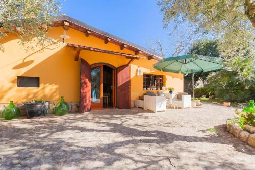 Bitonto Bed & Breakfast | Oceanfront Aspromonte Yellow House: Rated 9.5/10 by Guests